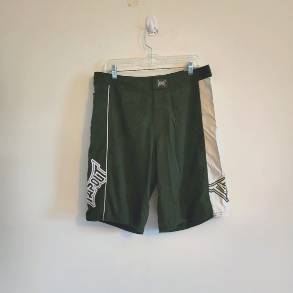 TAPOUT Men's Olive Green, White and Black Fight Shorts Size Large - Picture 3 of 9